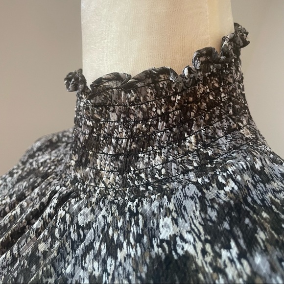 Banana Republic Smocked Neck Maxi - Picture 6 of 9